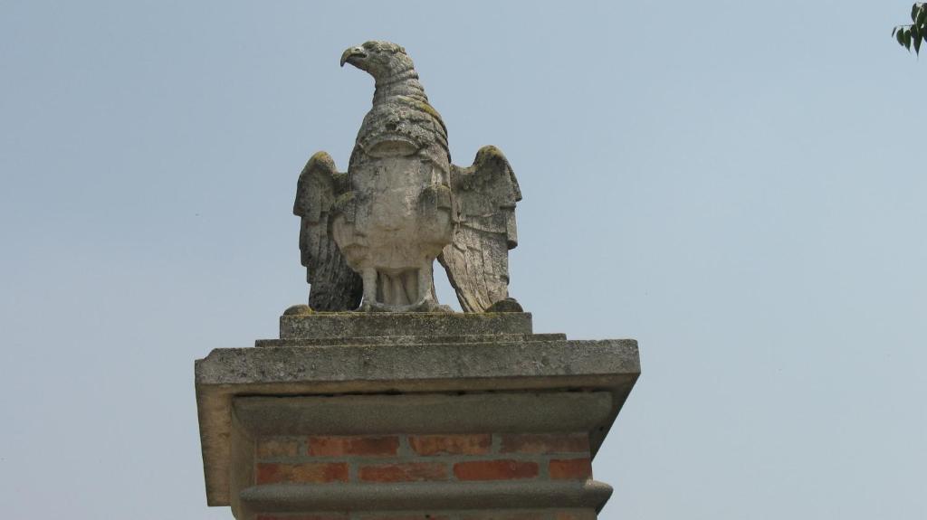 Corte Virgiliana Virgilio